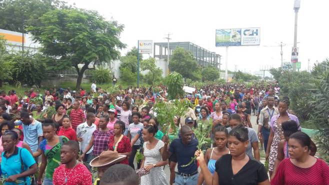 Des ouvriers en pleine manifestation en mai dernier1