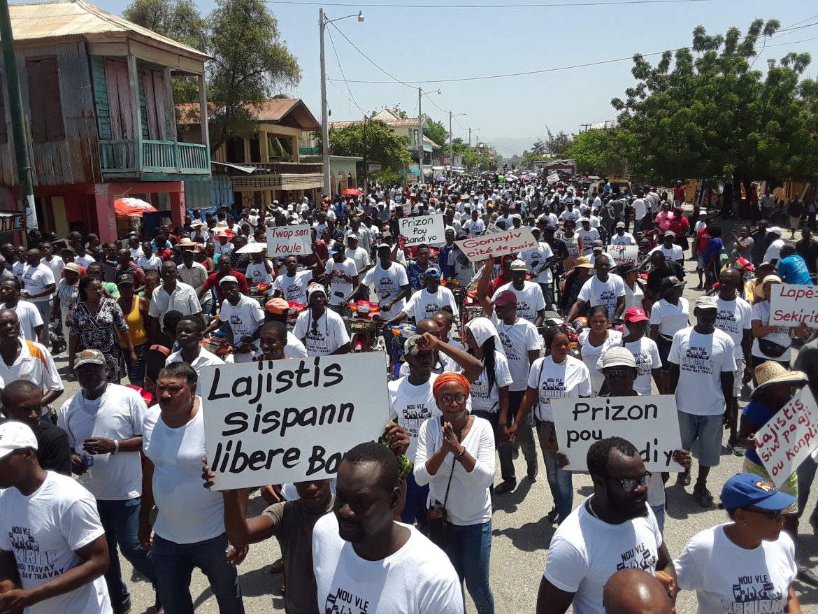 D’une seule voix Gonaïves dit non à l’insécurité